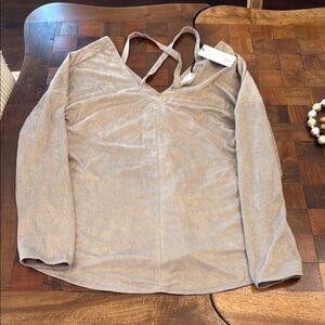 Love Riche Taupe V-Neck Blouse NWT M